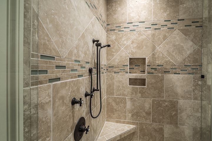 Homeowner Advice When Buying a New Shower Box For The Bathroom