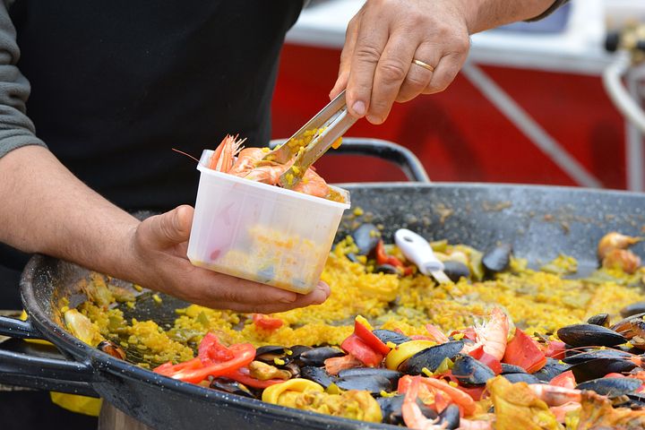 What To Expect With Paella Catering In Sydney